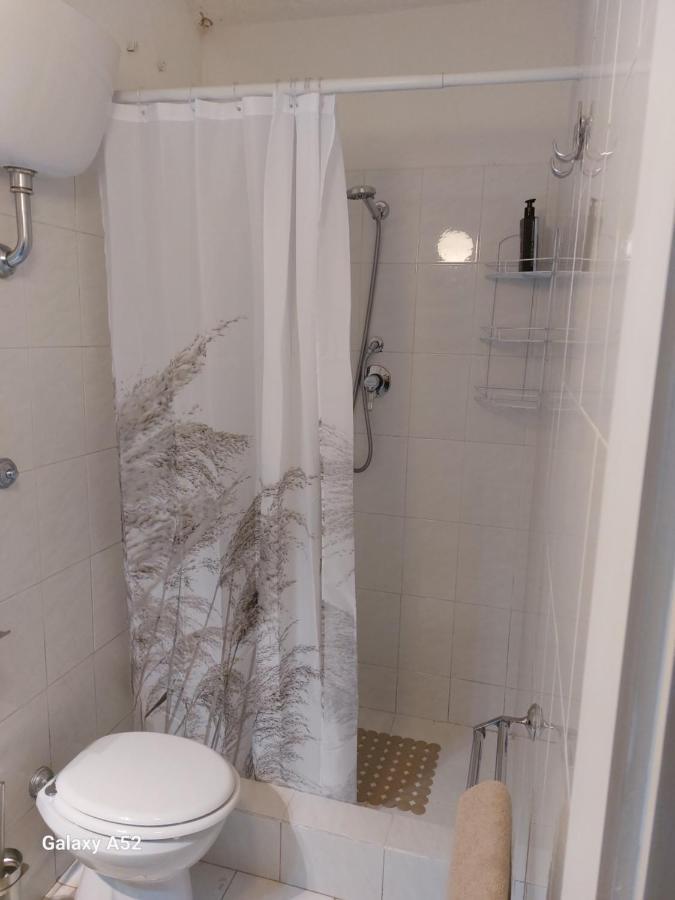 Al Lago Nel Verde Apartman Piediluco Kültér fotó